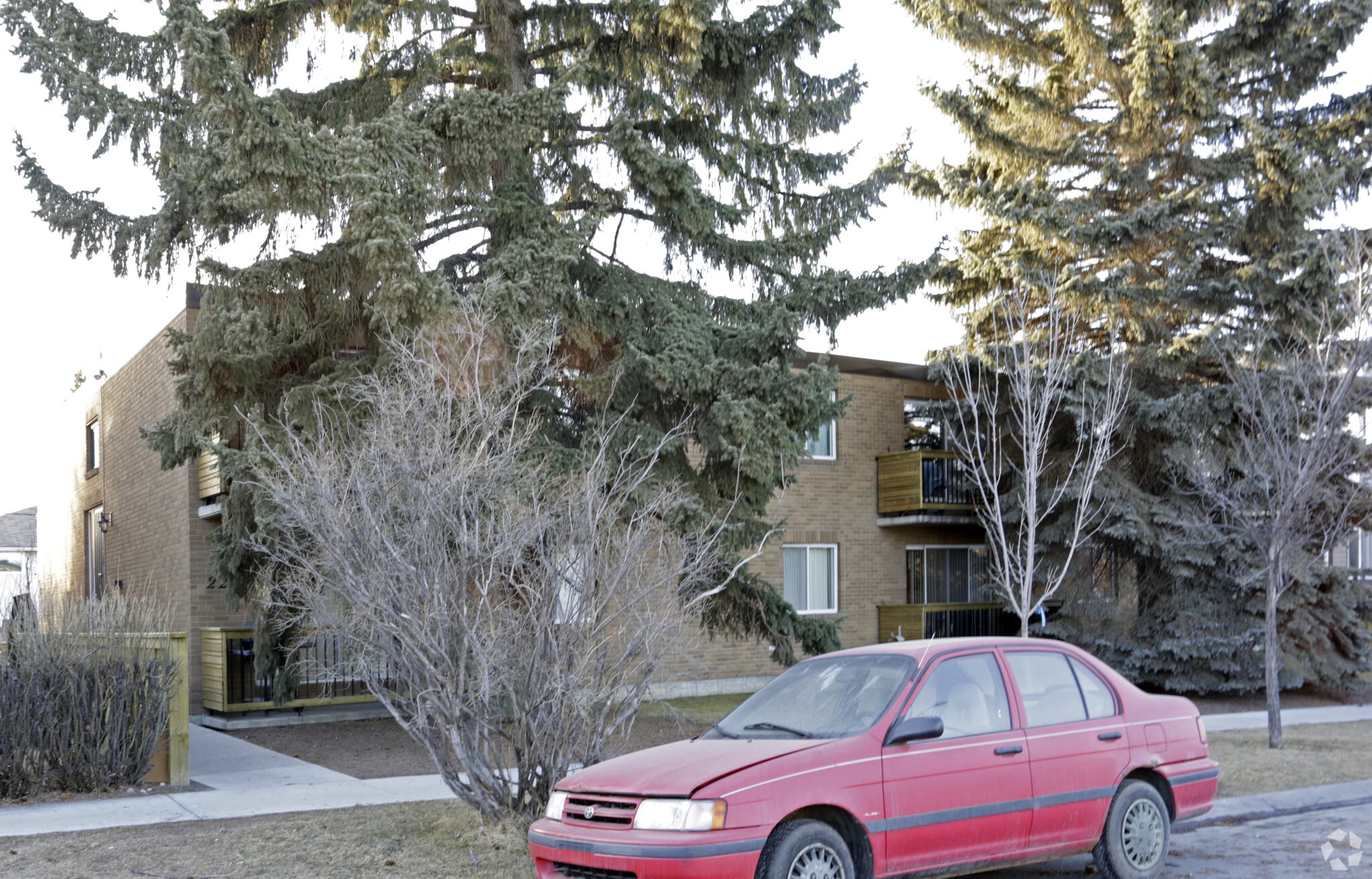 227 7th St NE, Calgary, AB for sale Primary Photo- Image 1 of 1