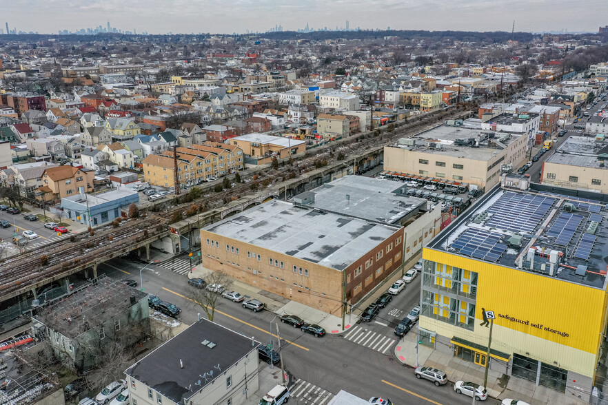 100-57 103rd Ave, Ozone Park, NY for sale - Primary Photo - Image 1 of 19