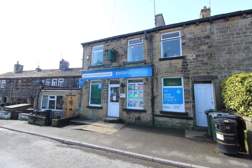 146 Lane Ends, Oakworth for sale - Primary Photo - Image 1 of 1