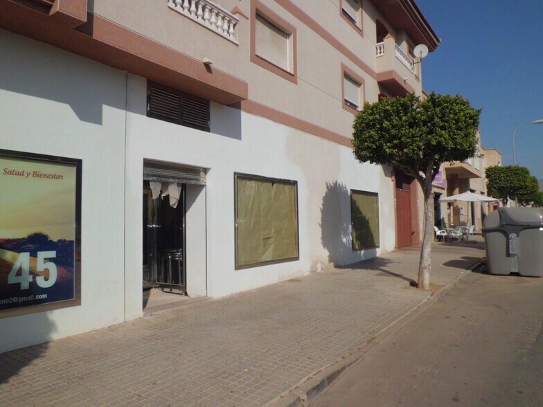 Retail in El Ejido for lease - Building Photo - Image 1 of 4