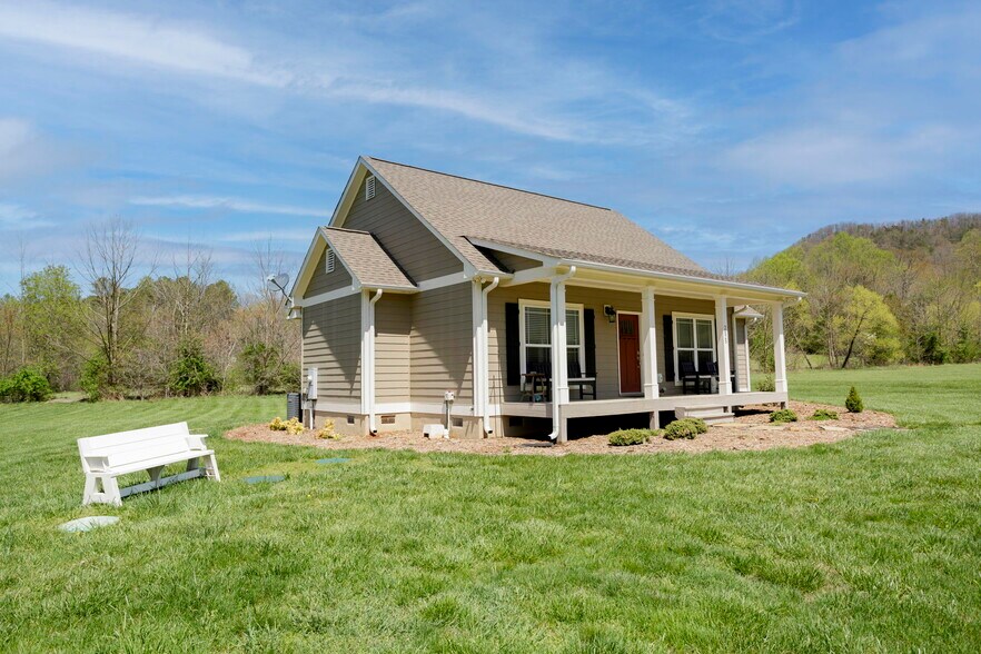 2825 Plottown rd, Young Harris, GA for sale - Building Photo - Image 2 of 12