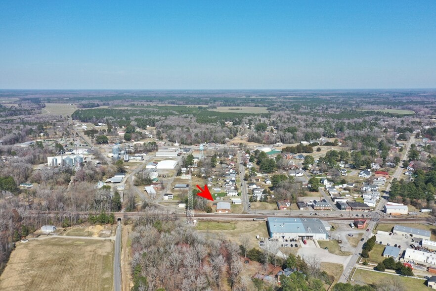 300 Wilson Ave, Wakefield Sussex, VA for sale - Building Photo - Image 1 of 38