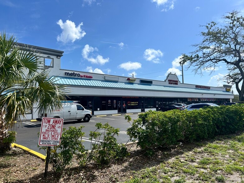 2601-2667 W Atlantic Blvd, Pompano Beach, FL for lease - Building Photo - Image 2 of 2