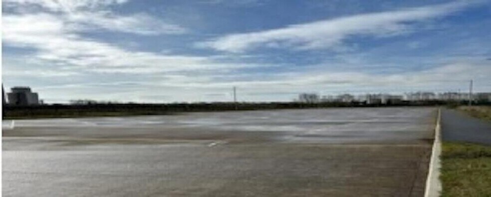 Omega Dr, Manchester for lease - Building Photo - Image 3 of 3