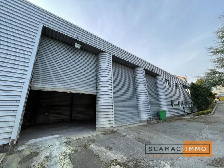 Industrial in Villeneuve-le-Roi for lease - Building Photo - Image 2 of 3