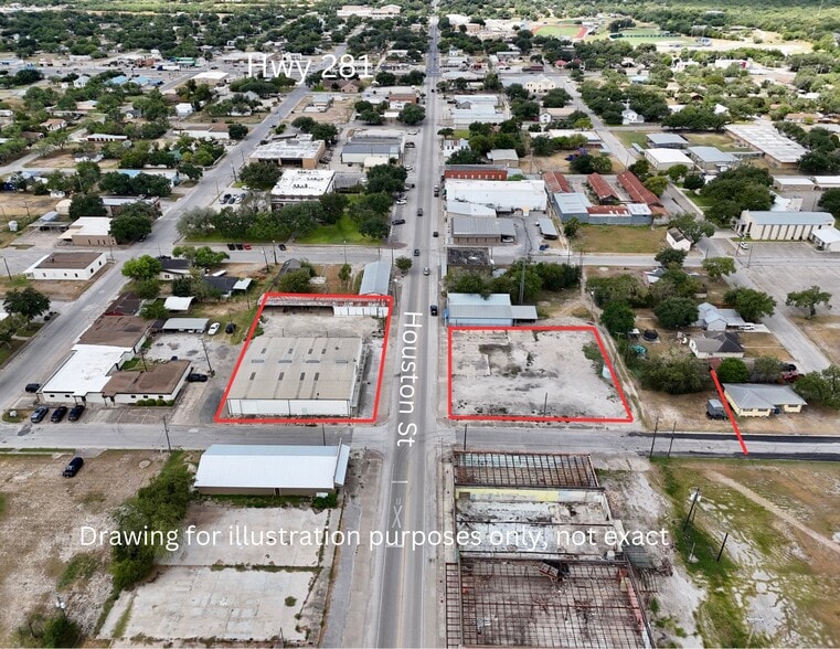 201 Houston St, George West, TX for lease - Building Photo - Image 2 of 36