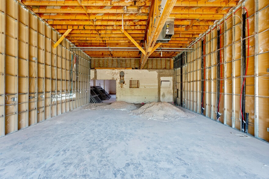 1205 S Main St, Las Vegas, NV for lease - Building Photo - Image 3 of 6