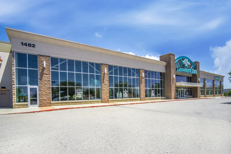 1484 E Second St, Beaumont, CA for lease - Building Photo - Image 1 of 10