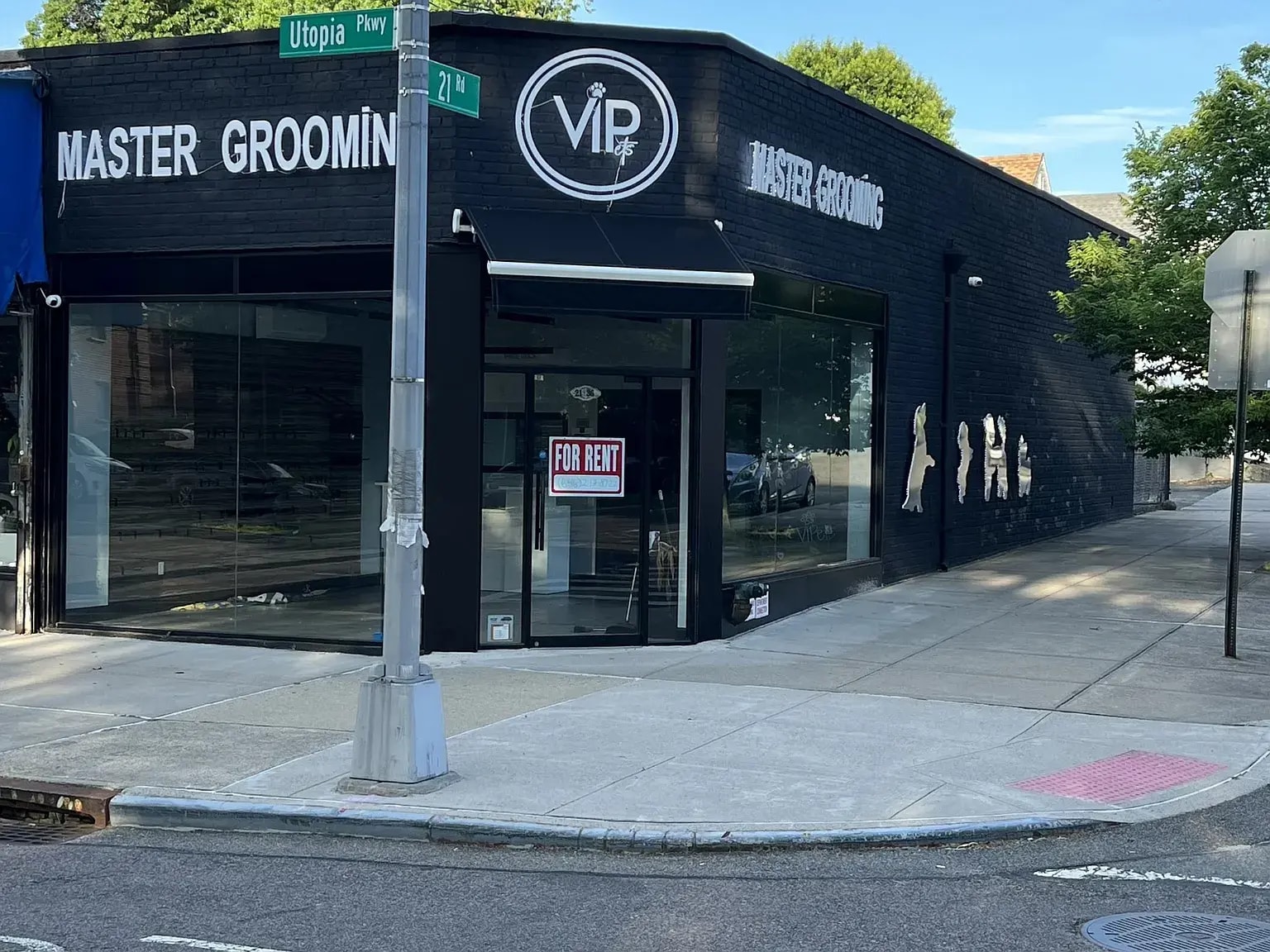 2136-64 Utopia Pky, Whitestone, NY for lease Interior Photo- Image 1 of 5