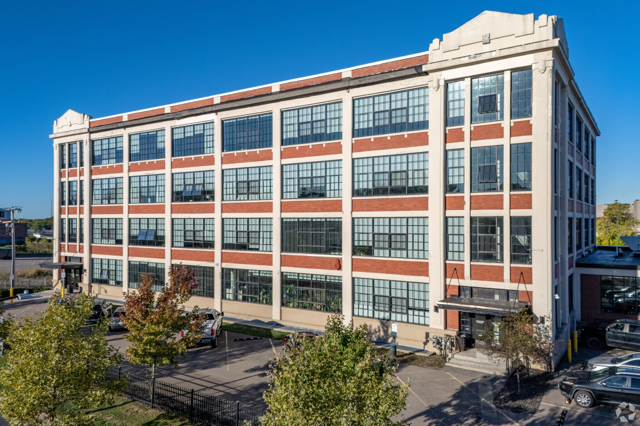 1360 Niagara St, Buffalo, NY for lease Primary Photo- Image 1 of 24