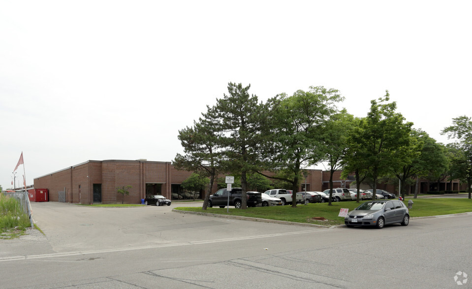 2485-2495 Tedlo St, Mississauga, ON for lease - Primary Photo - Image 1 of 5