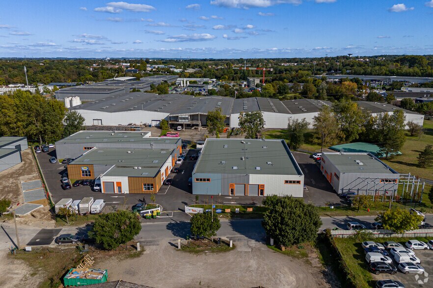 Flex in Carbon-Blanc for sale - Aerial - Image 2 of 5