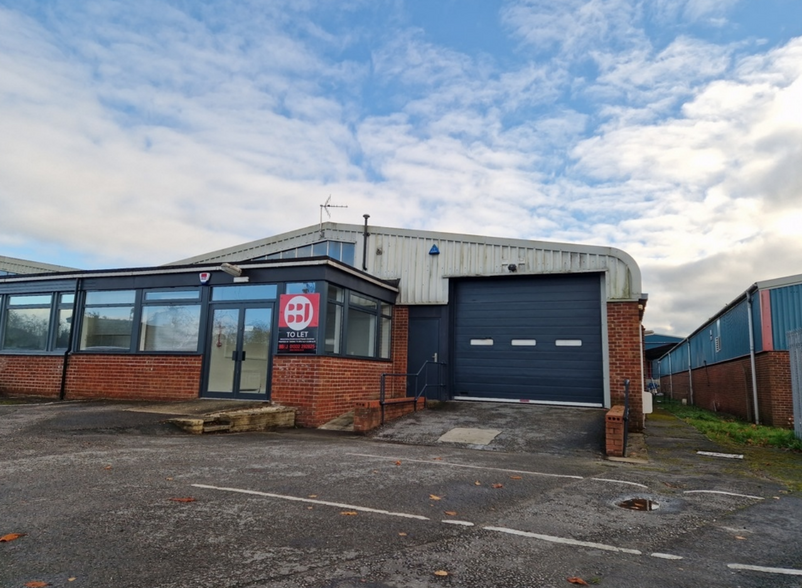 Moor Farm Rd W, Ashbourne for sale - Building Photo - Image 1 of 1