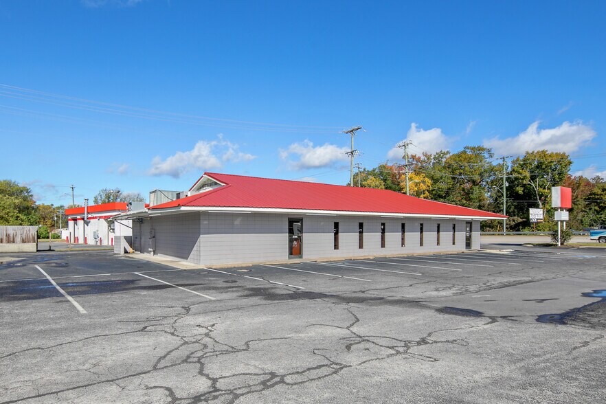 1320 Clinton Rd, Fayetteville, NC for lease - Building Photo - Image 3 of 13