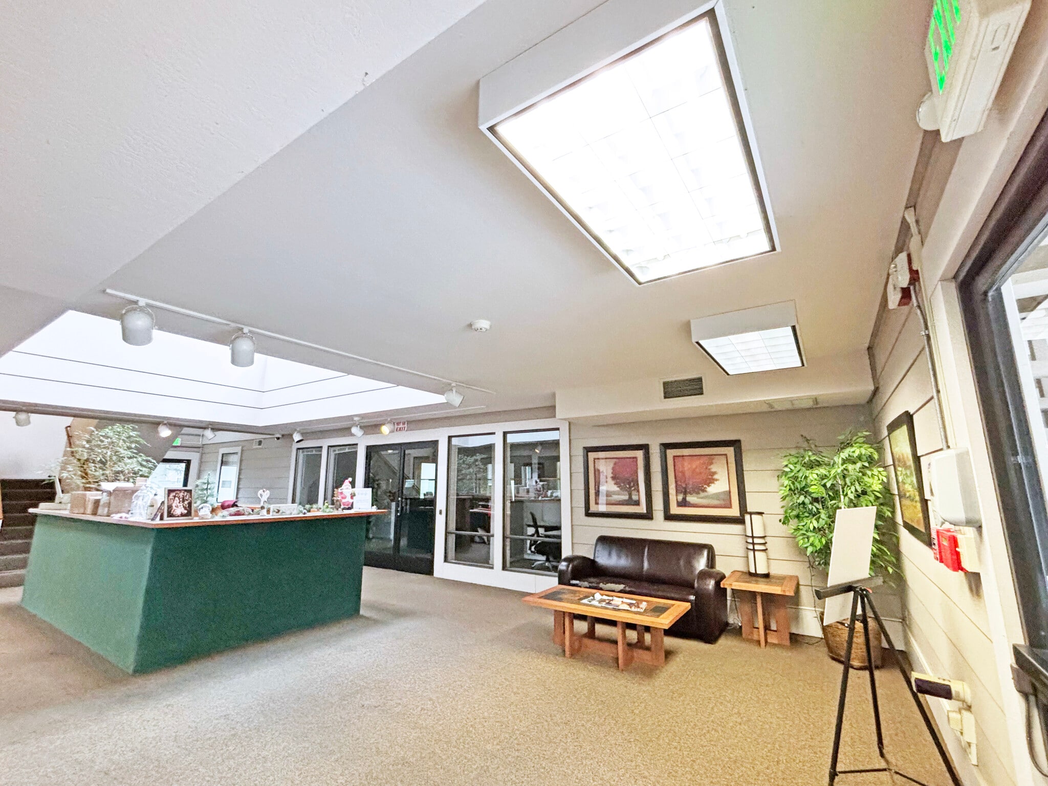 456 South E St, Santa Rosa, CA for lease Interior Photo- Image 1 of 11