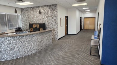 4401 E Baseline Rd, Phoenix, AZ for lease Interior Photo- Image 2 of 30