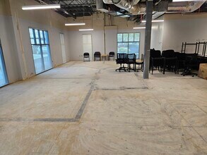 3425 Cliff Shadows Pky, Las Vegas, NV for lease Interior Photo- Image 1 of 1