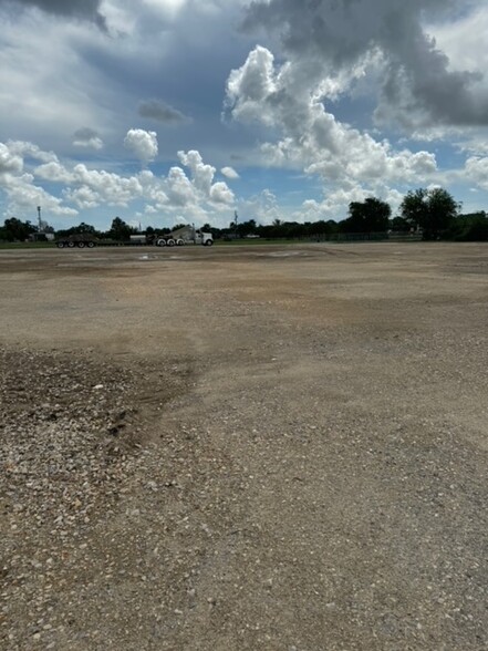 2925 FM 365, Port Arthur, TX for lease - Building Photo - Image 3 of 13