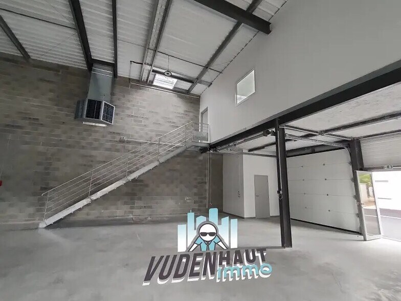 Flex in Cugnaux for lease - Interior Photo - Image 2 of 9