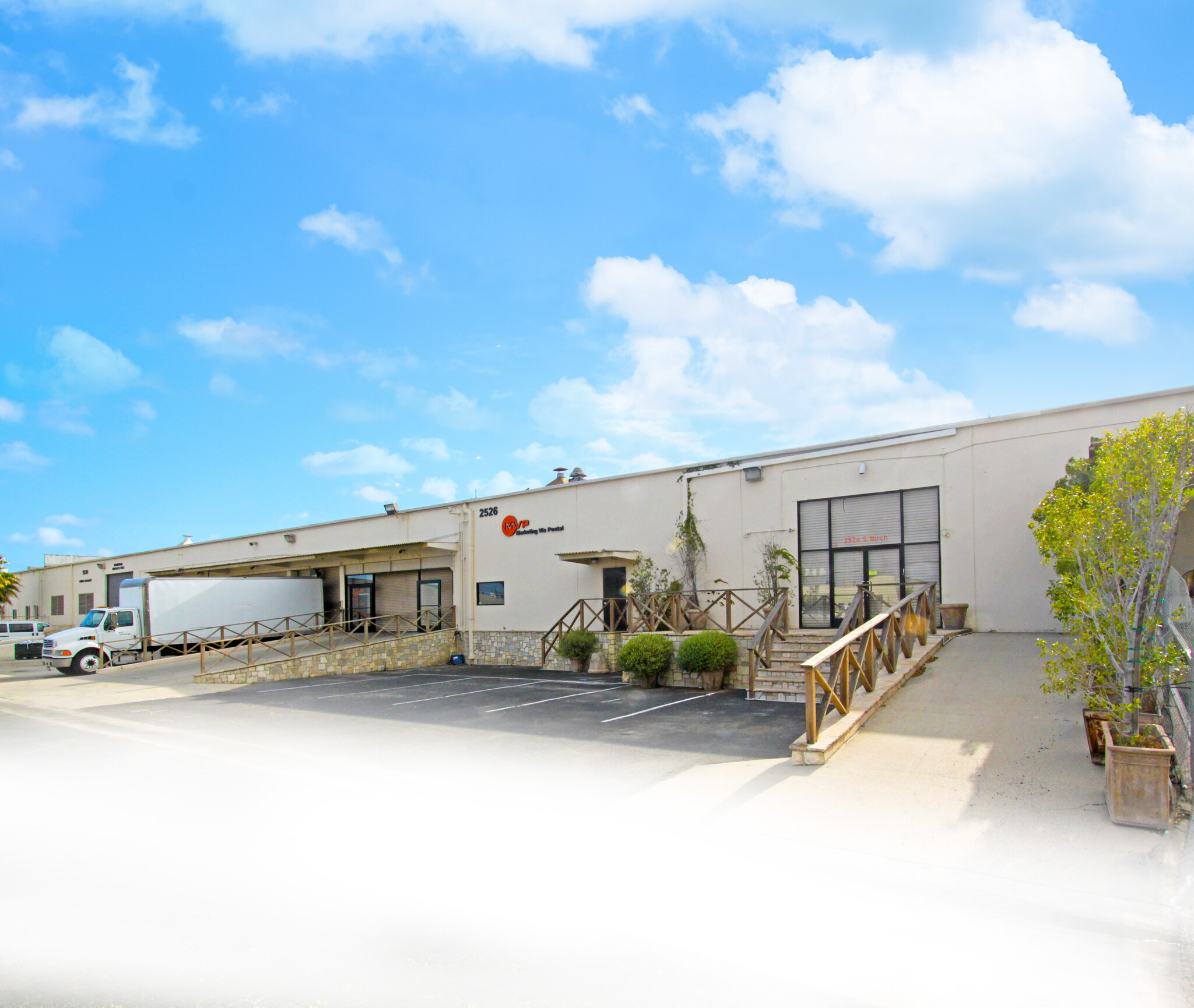 2526-2560 S Birch St, Santa Ana, CA for lease Building Photo- Image 1 of 5