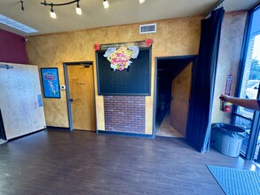 3105-3115 E Ira E Woods Ave, Grapevine, TX for lease Interior Photo- Image 2 of 5