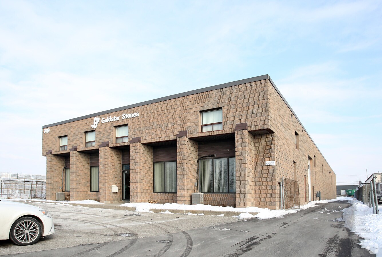 7419 Bren Rd, Mississauga, ON L4T 3V4