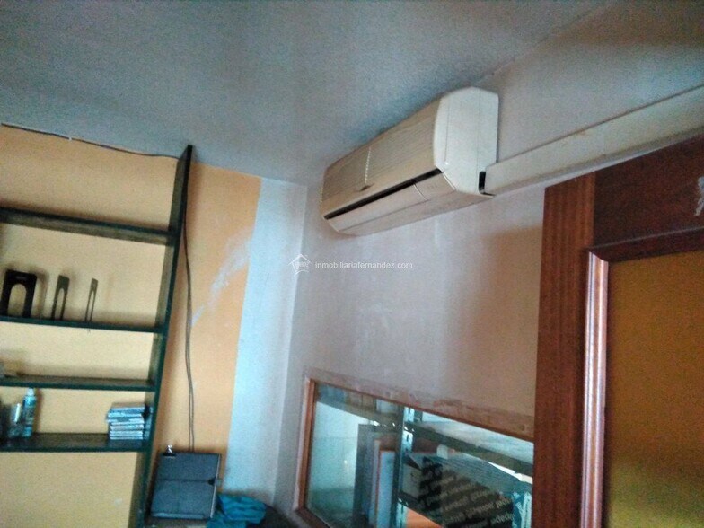 Retail in Cáceres, Cáceres for lease - Building Photo - Image 3 of 12