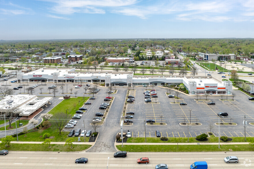 301-373 W Golf Rd, Schaumburg, IL for lease - Aerial - Image 2 of 21