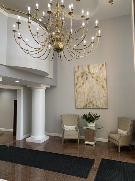 23670 Hawthorne Blvd, Torrance, CA for lease - Building Photo - Image 3 of 15