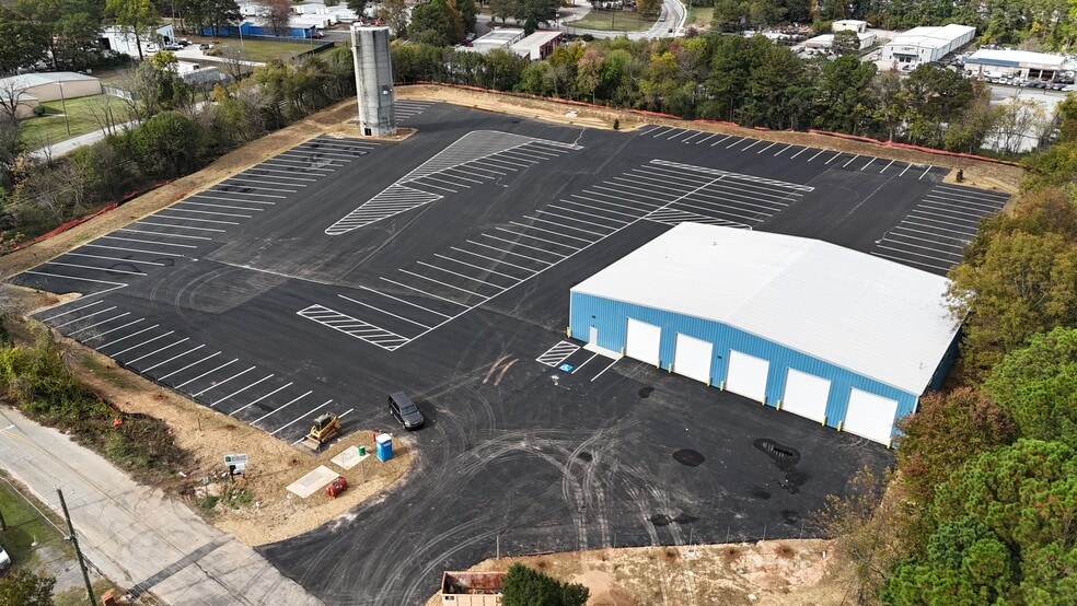 1696 Joy Lake Rd, Lake City, GA for lease - Building Photo - Image 1 of 5