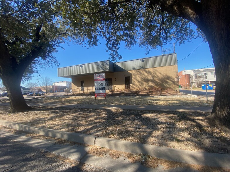 205 Sunset Ave, Dallas, TX for lease - Building Photo - Image 2 of 11
