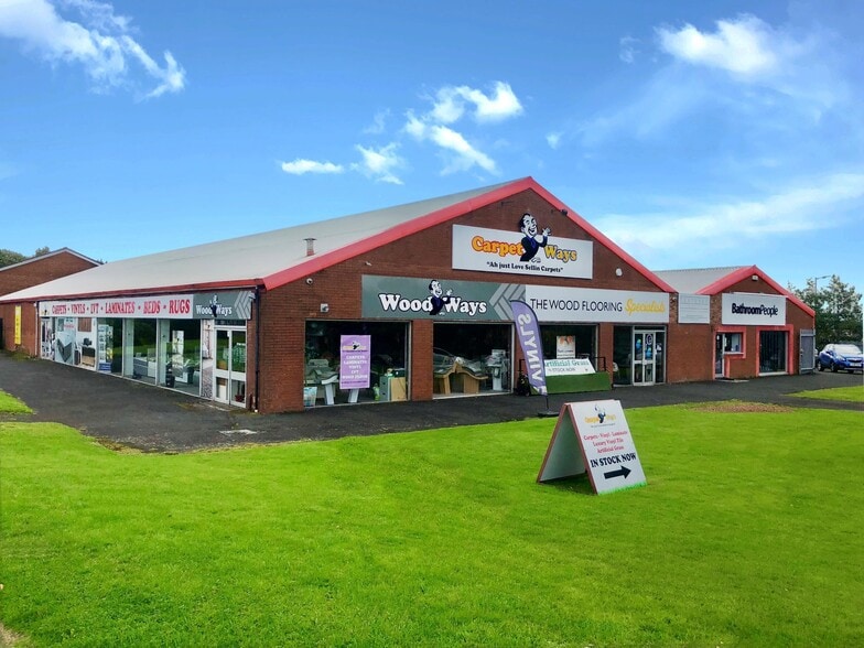 1-3 Peacock Dr, Hamilton for lease - Building Photo - Image 1 of 10