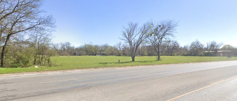 1412 Henderson St, Cleburne, TX for sale - Building Photo - Image 2 of 4
