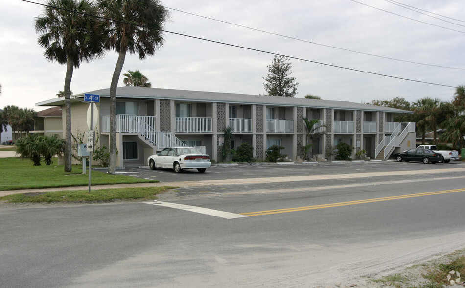 400 S Atlantic Ave, Cocoa Beach, FL for sale - Primary Photo - Image 1 of 1