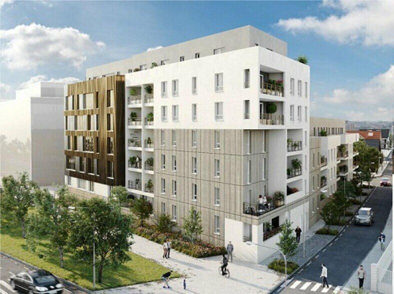 Office in Rouen for lease - Building Photo - Image 1 of 3