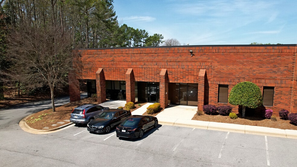 370 Great Southwest Pky SW, Atlanta, GA for lease - Building Photo - Image 2 of 3