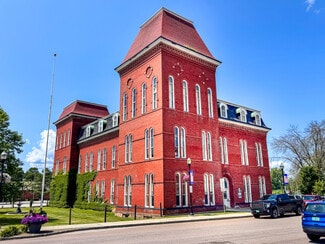 More details for 2 Federal St, Saint Albans, VT - Specialty for Sale
