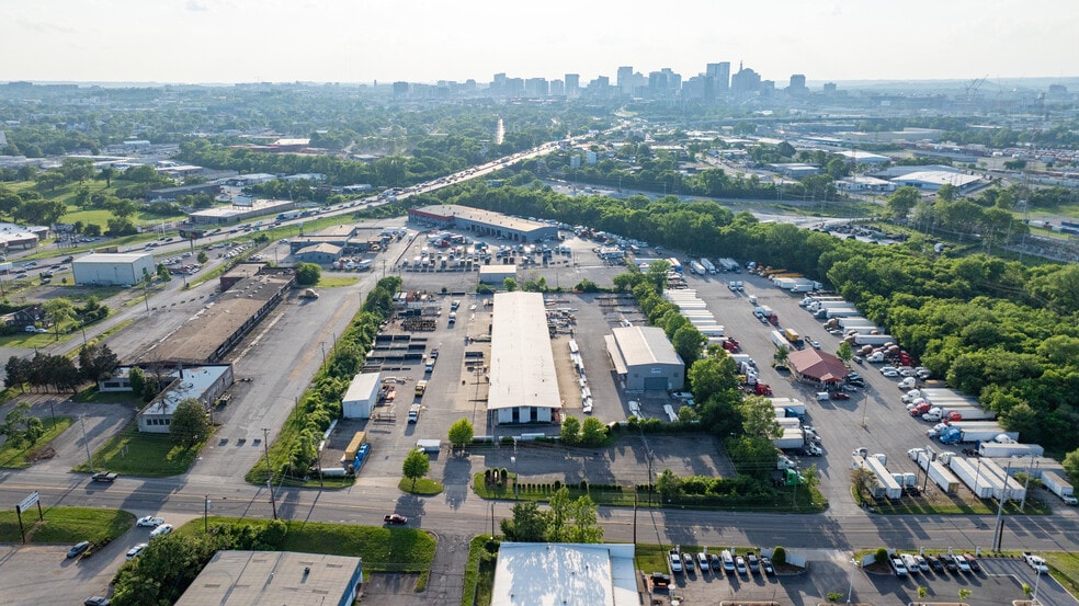 317 Fesslers Ln, Nashville, TN for lease - Building Photo - Image 1 of 5