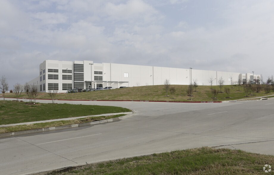 7243 Grady Niblo Rd, Dallas, TX for sale - Primary Photo - Image 1 of 1