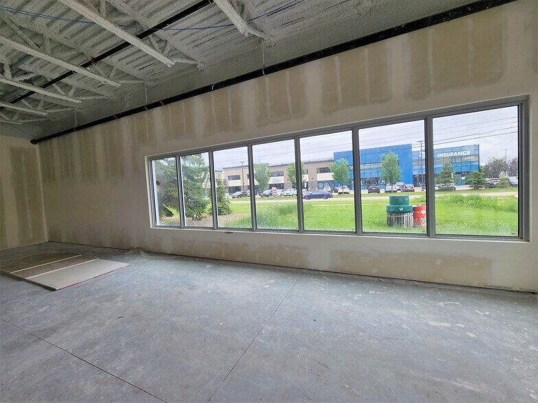 11803 114 Ave NW, Edmonton, AB for lease - Interior Photo - Image 1 of 2