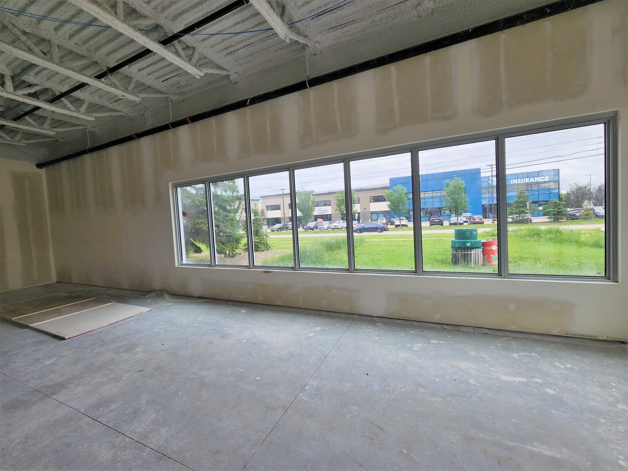 11803 114 Ave NW, Edmonton, AB for lease Interior Photo- Image 1 of 3