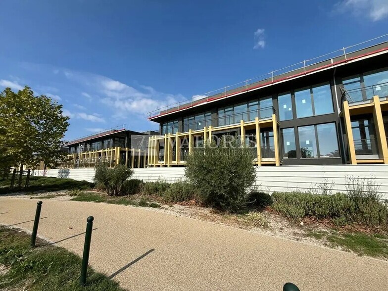 Office in Aix-en-Provence for lease - Building Photo - Image 3 of 10