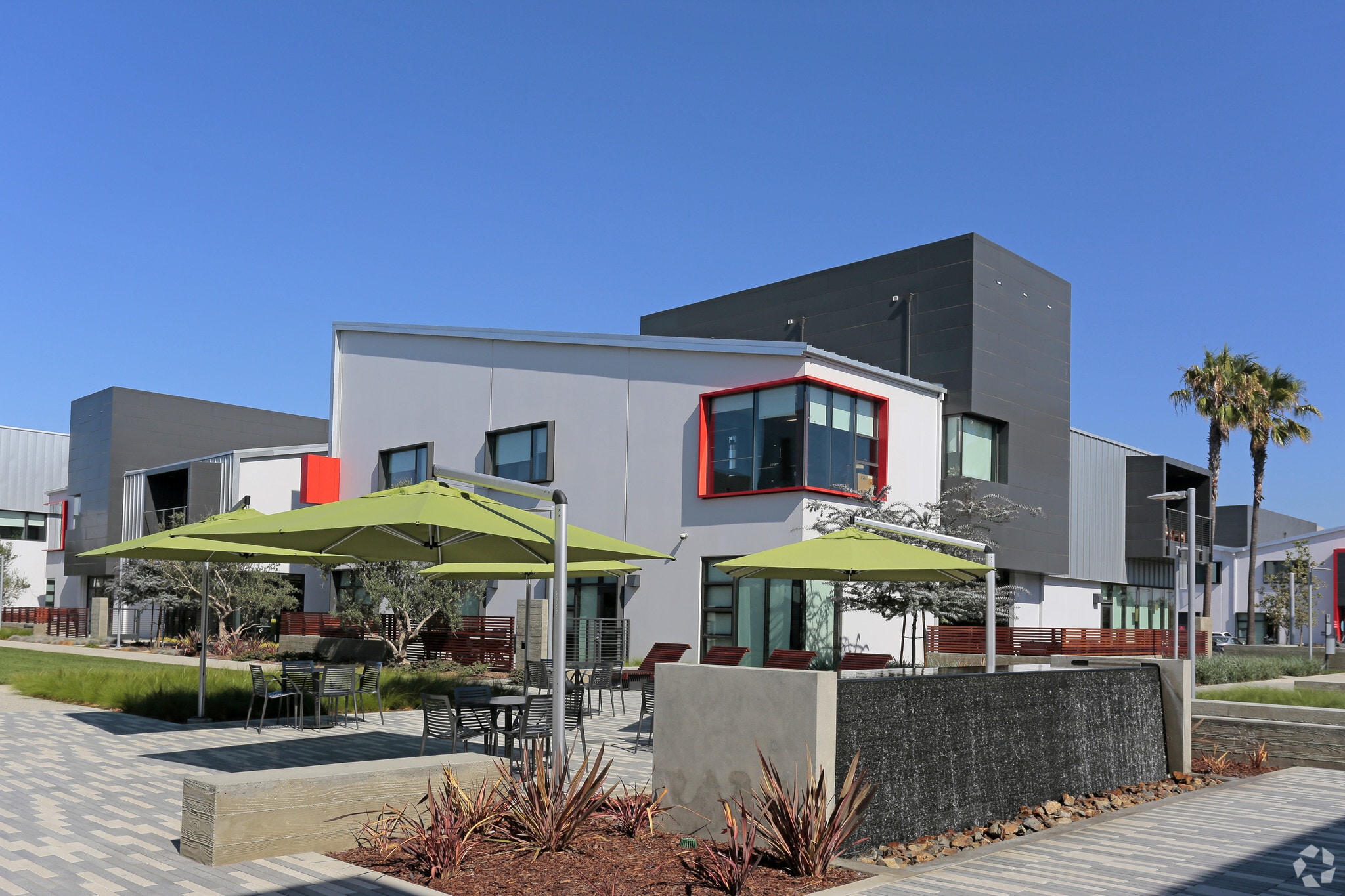 2240 E Maple Ave, El Segundo, CA for lease Building Photo- Image 1 of 5