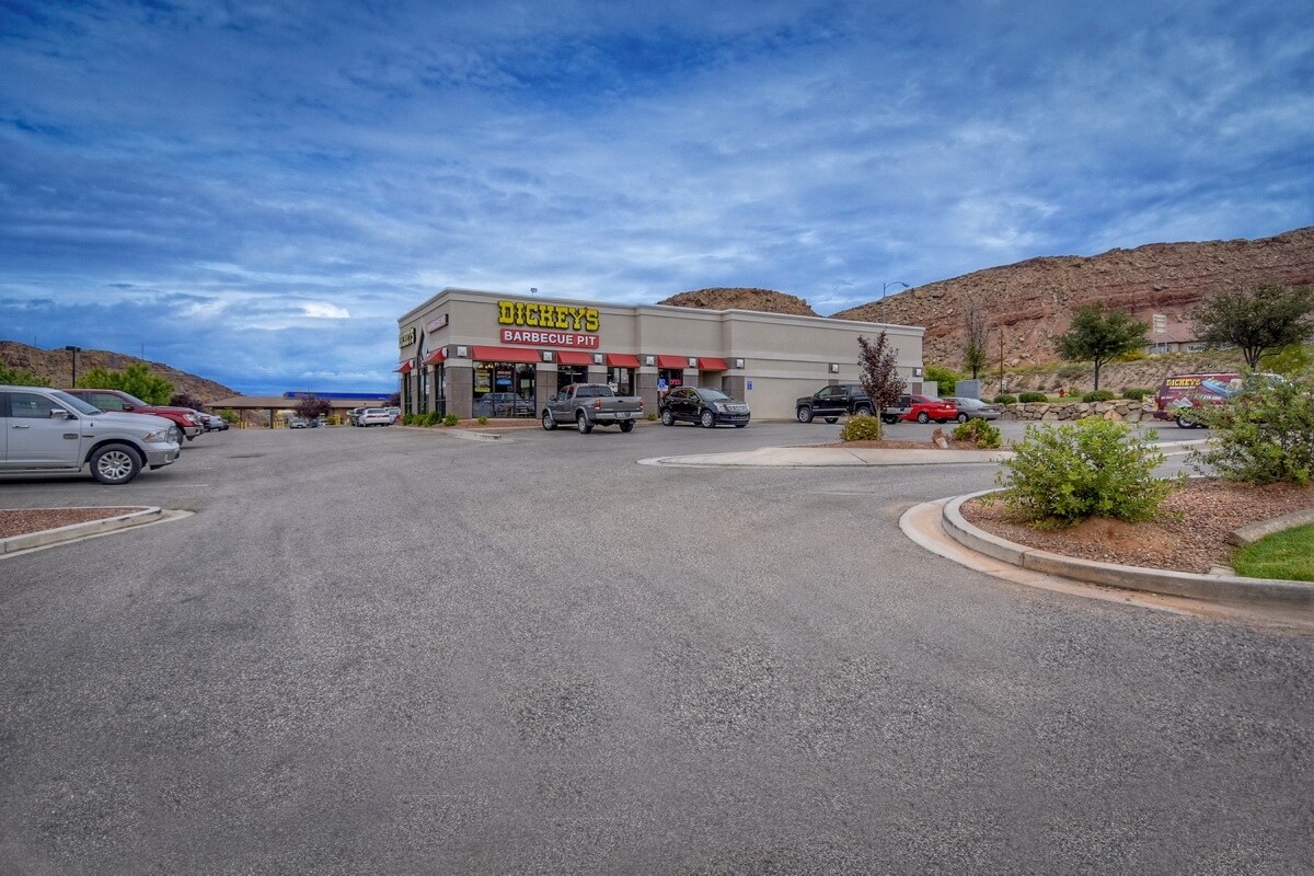 2854 Pioneer Rd, Saint UT 84790