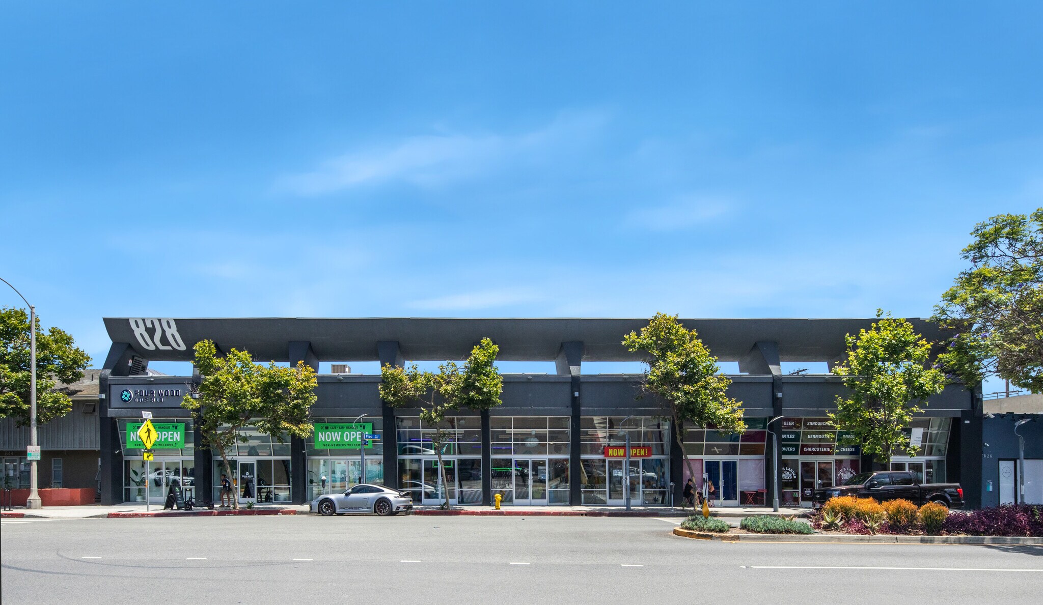 828 Pico Blvd, Santa Monica, CA for lease Building Photo- Image 1 of 9