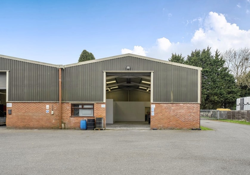 Top Station Rd, Brackley for lease - Building Photo - Image 3 of 5