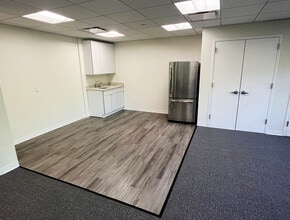 1 Sound Shore Dr, Greenwich, CT for lease Interior Photo- Image 1 of 4