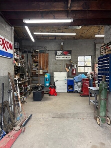 449 Derby Ave, West Haven, CT for lease - Building Photo - Image 3 of 10