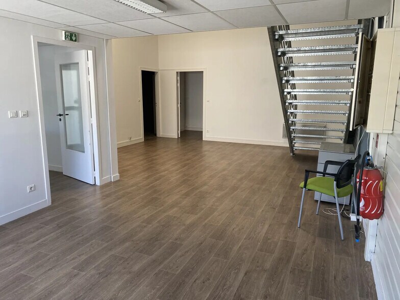 15 Ter Boulevard Jean Moulin, Nantes for lease - Interior Photo - Image 3 of 10