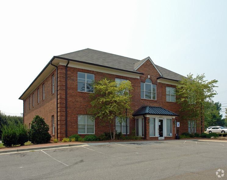 4550 Country Club Rd, Winston-Salem, NC for sale - Primary Photo - Image 1 of 11